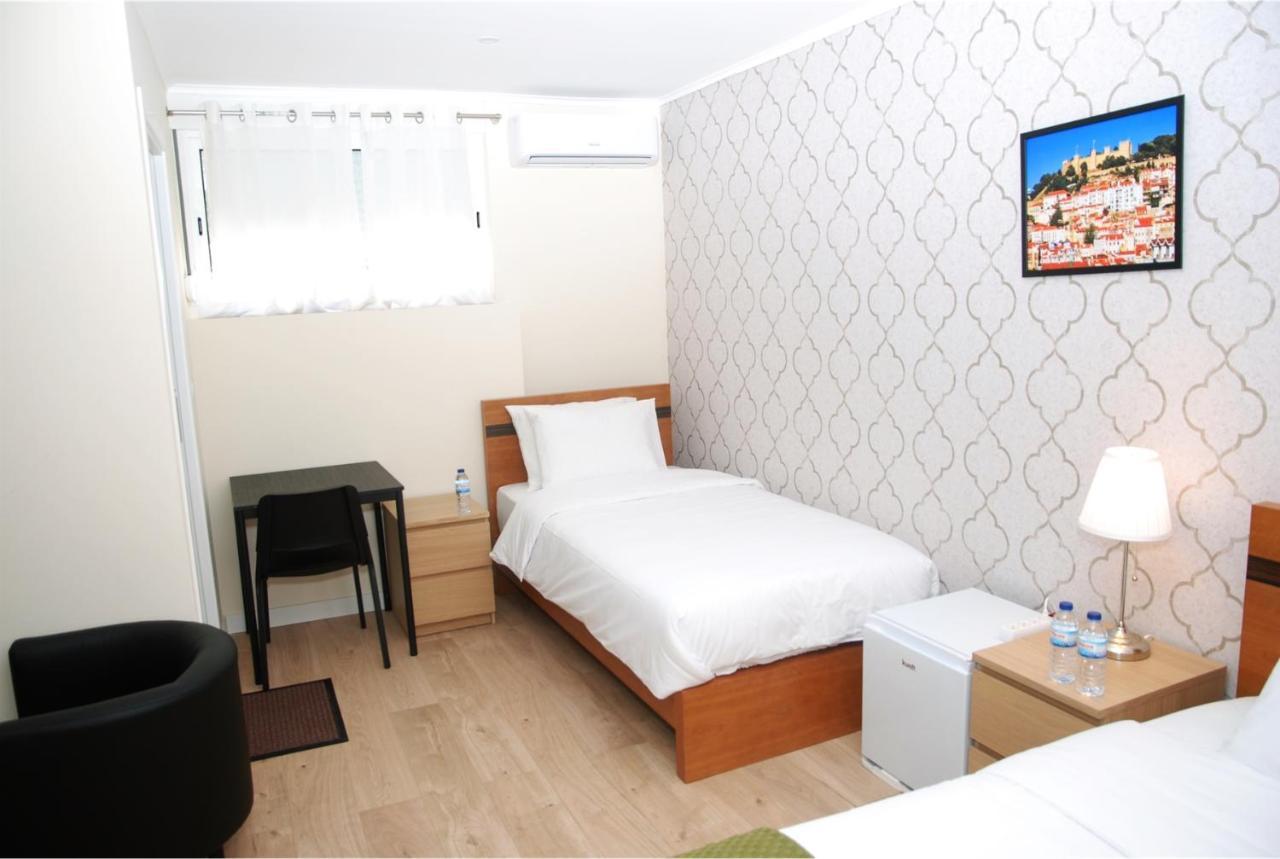 Amor Lisboa Hostel Auberge de jeunesse *